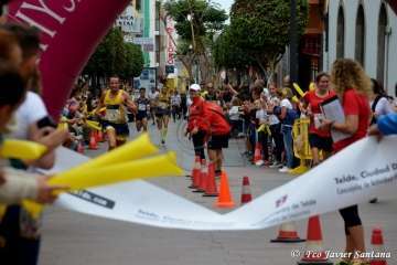 El teldense Saúl Castro gana con autoridad la XXX Carrera Popular Paco Artiles (Foto Francisco Javier Santana y TA)